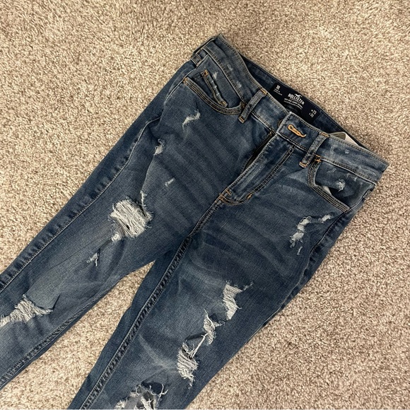 Hollister Distressed Medium Wash Midrise Ripped Skinny Jeans - Picture 6 of 7